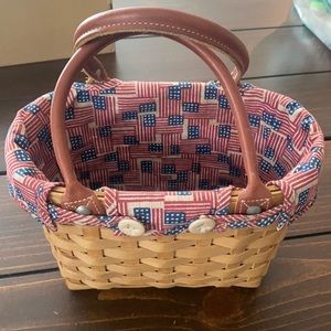 Great sturdy Longaberger Basket Purse with Americana button purse liner
